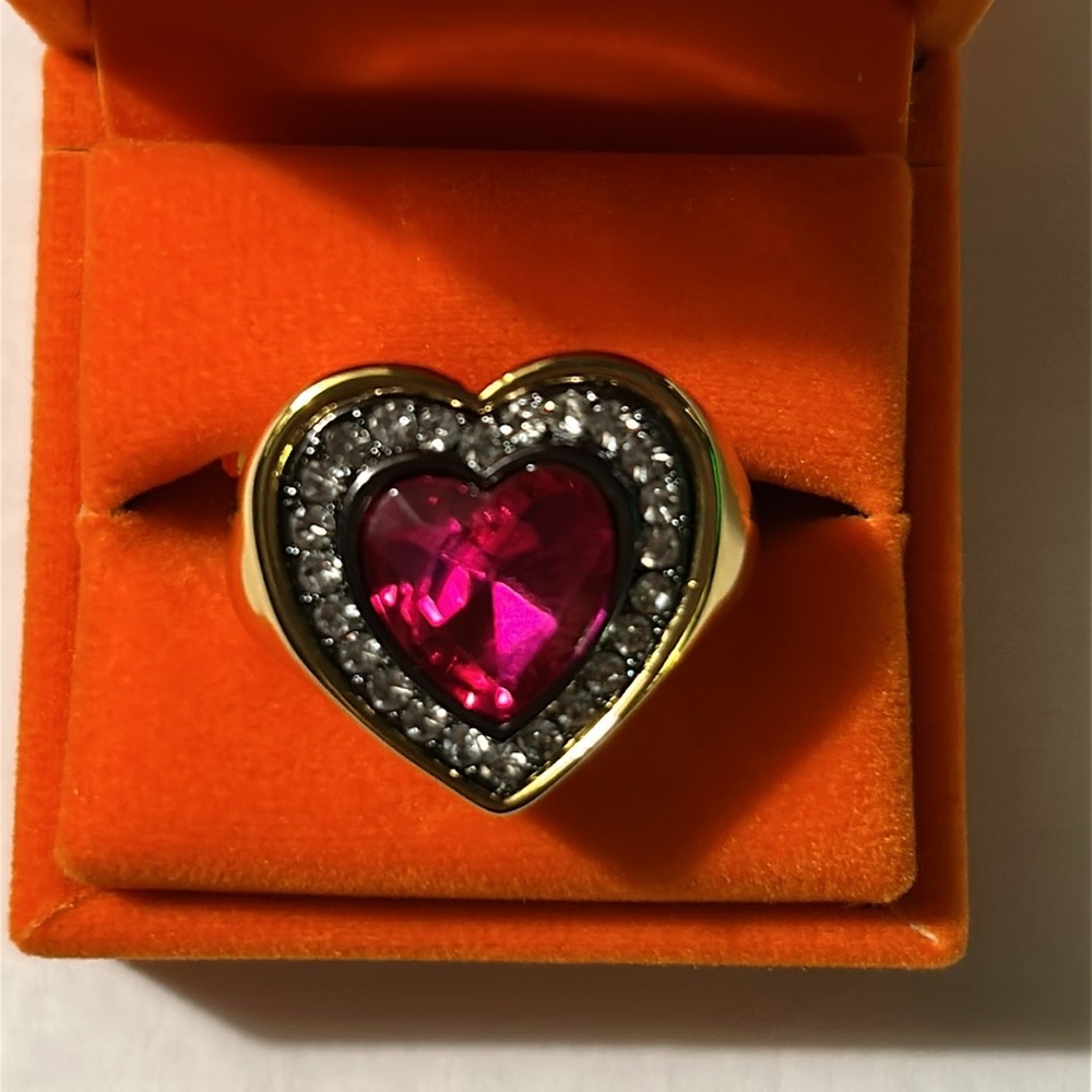 Kurt Geiger heart ring - Picture 2 of 4